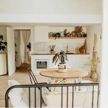 Lachillmaisonnette Nyaraló *